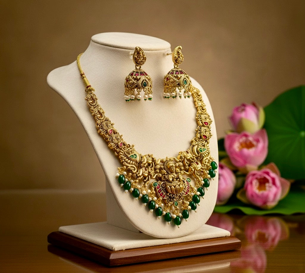 Temple Necklace / Vaddanam-style necklace