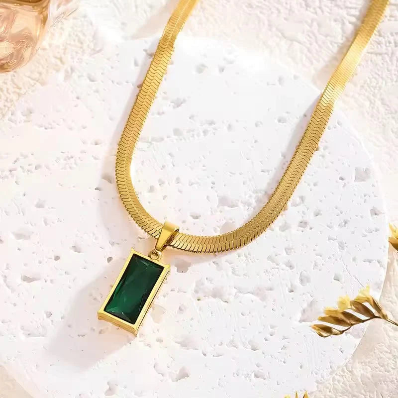 Emerald Herringbone Chain Pendant Necklace-4