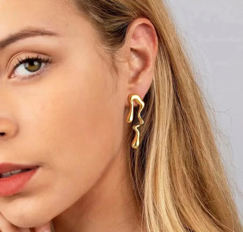 Bold Waterdrop Statement Earring-1